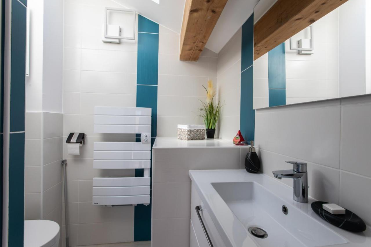 Le Coq Charmant Petit Studio En Centre Ville D'Embrun Exterior foto
