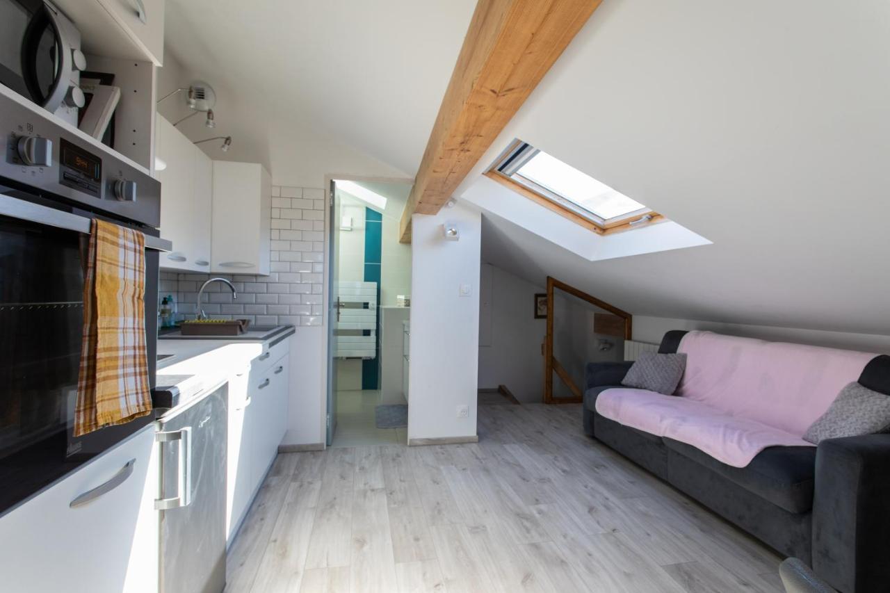 Le Coq Charmant Petit Studio En Centre Ville D'Embrun Exterior foto
